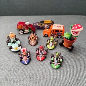 Nintendo Mario Kart 10 Piece Set: Mini Racers, Die Casts, Piranha Plant